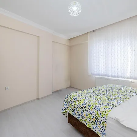 Central And Cozy Flat W Balcony And Acs In شقة بورصة