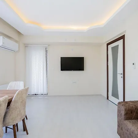 Central And Cozy Flat W Balcony And Acs In شقة *