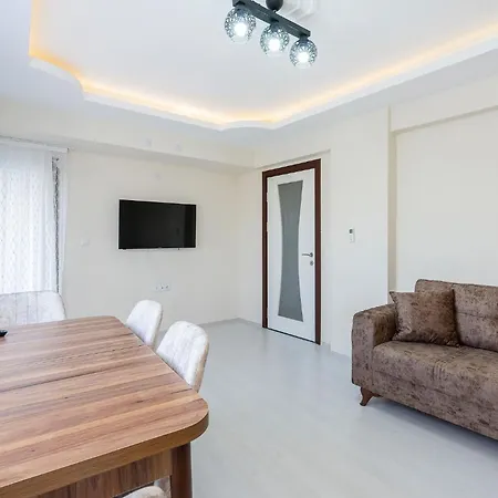 Central And Cozy Flat W Balcony And Acs In شقة