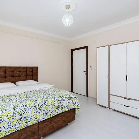 Central And Cozy Flat W Balcony And Acs In شقة *