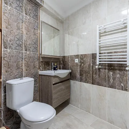 شقة Central And Cozy Flat W Balcony And Acs In بورصة